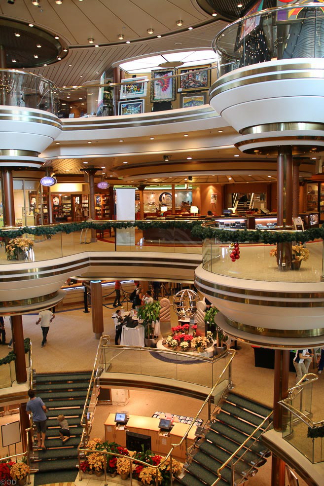 146 Majesty of the Seas Atrium